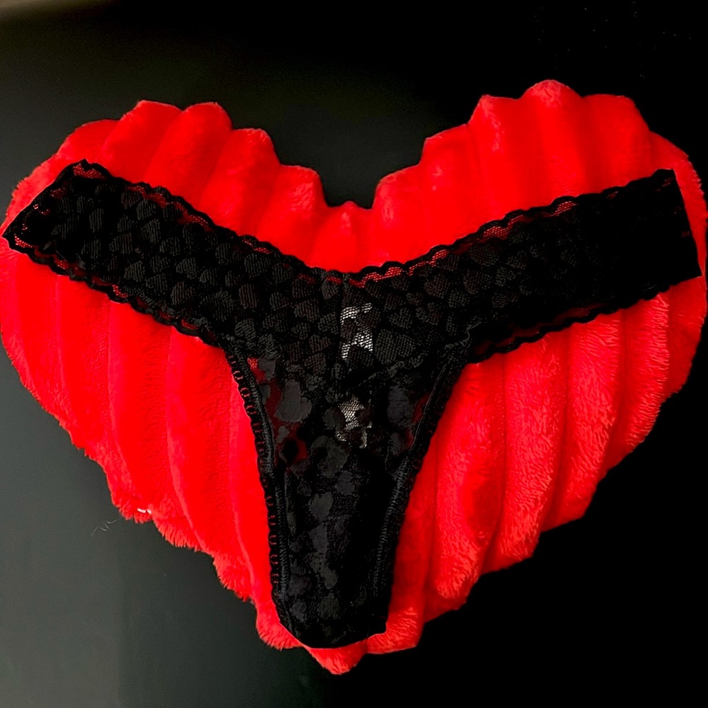 Victoria’s Secret “The Lacie” Valentine Black Heart Panty. O/S. Never Used.